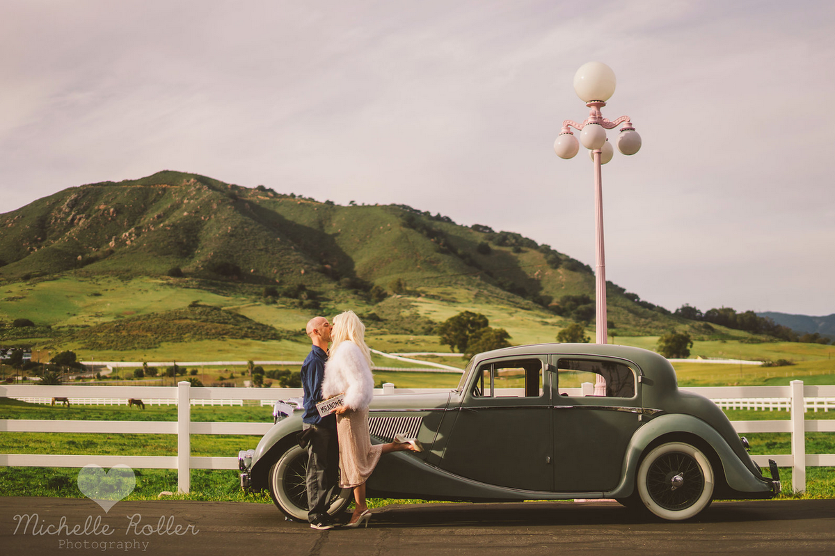 MadonnaInn's tweet photo. Rain is turning the hillsides this green again! #finchwedding #tbt #michellerollerphotography #bridebydesign @TLC https://t.co/KNtf874XwB