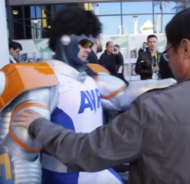 Aphelandra's tweet photo. Not too hard to find! #CES2016. https://t.co/wBm3lfiSMU