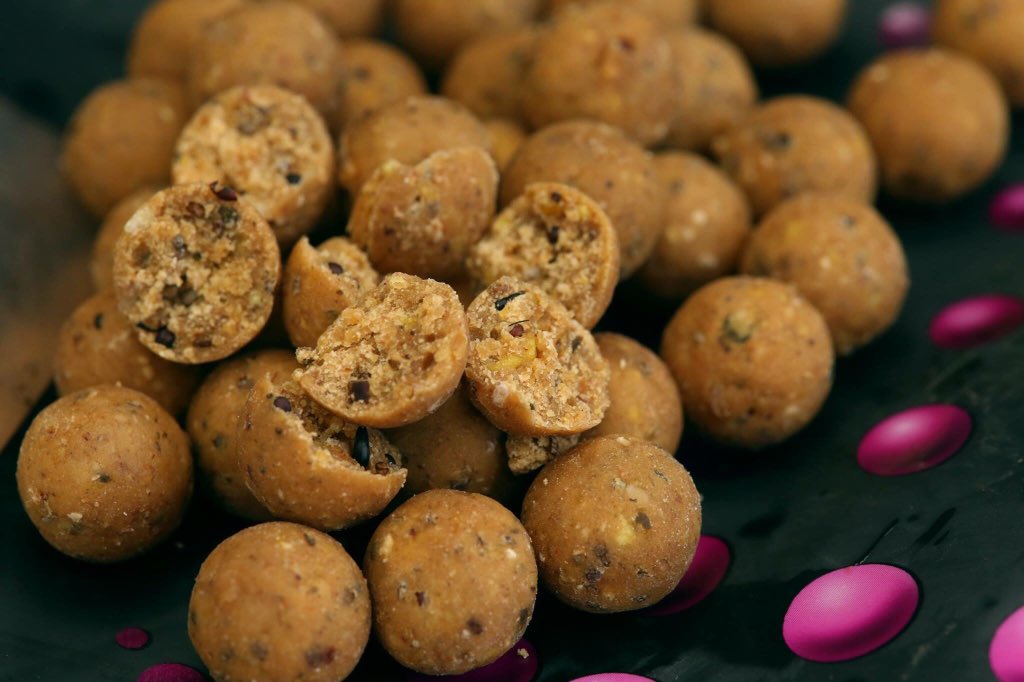StickyOfficial's tweet photo. Head over to our Facebook page and be in with a chance of winning 50kg of our new 'Test Bait' https://t.co/FiwDrW2MJj