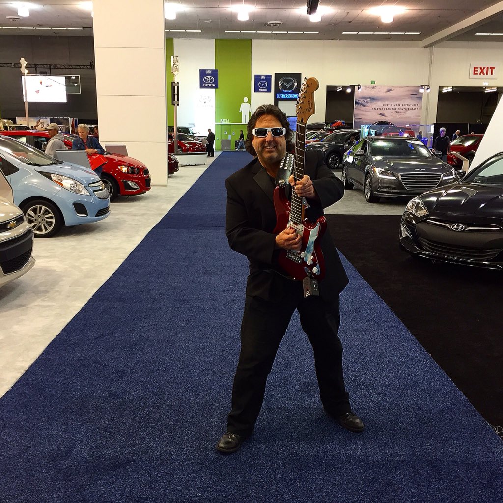 SVAutoShow's tweet photo. Chris Jackson from @KFOX was making music as the #svautoshow doors open to the public! #futureofdrive https://t.co/5MNhVO3CXY