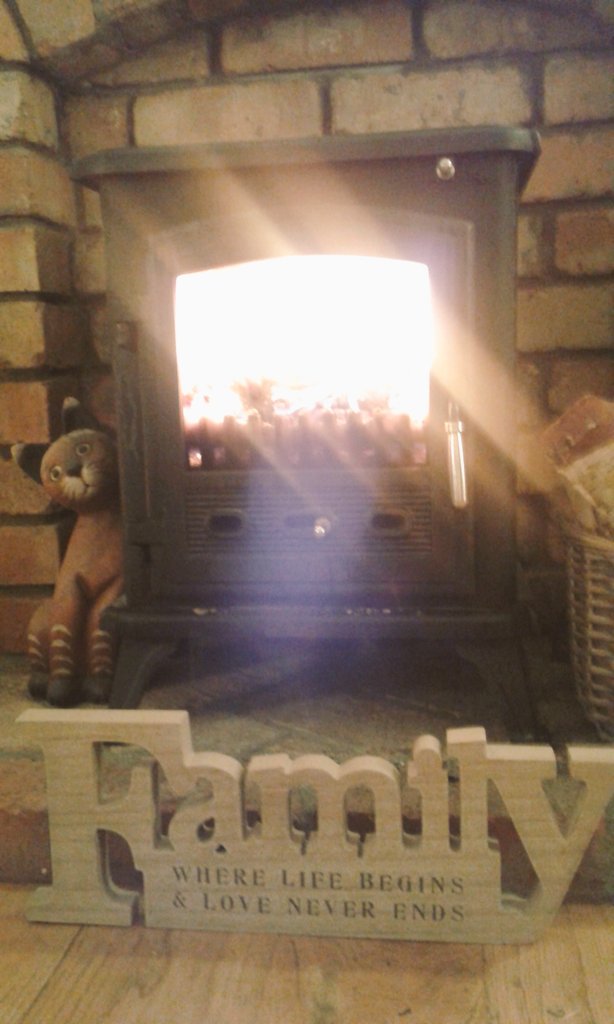seanthemac7's tweet photo. #Family #FeelTheWarmth Family look out for one another #GreatDay #GreatPBMs @NornIrelandArea https://t.co/gl6wehm6as