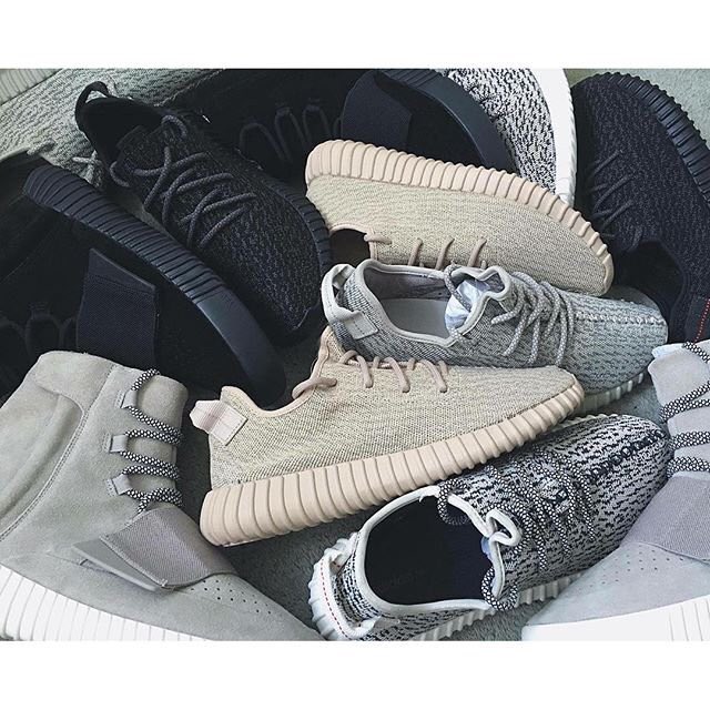 OvrLoadFashion's tweet photo. RT if you want a pair of Yeezy's 💯🙌🏼🔑 https://t.co/wlMSGOVQx8