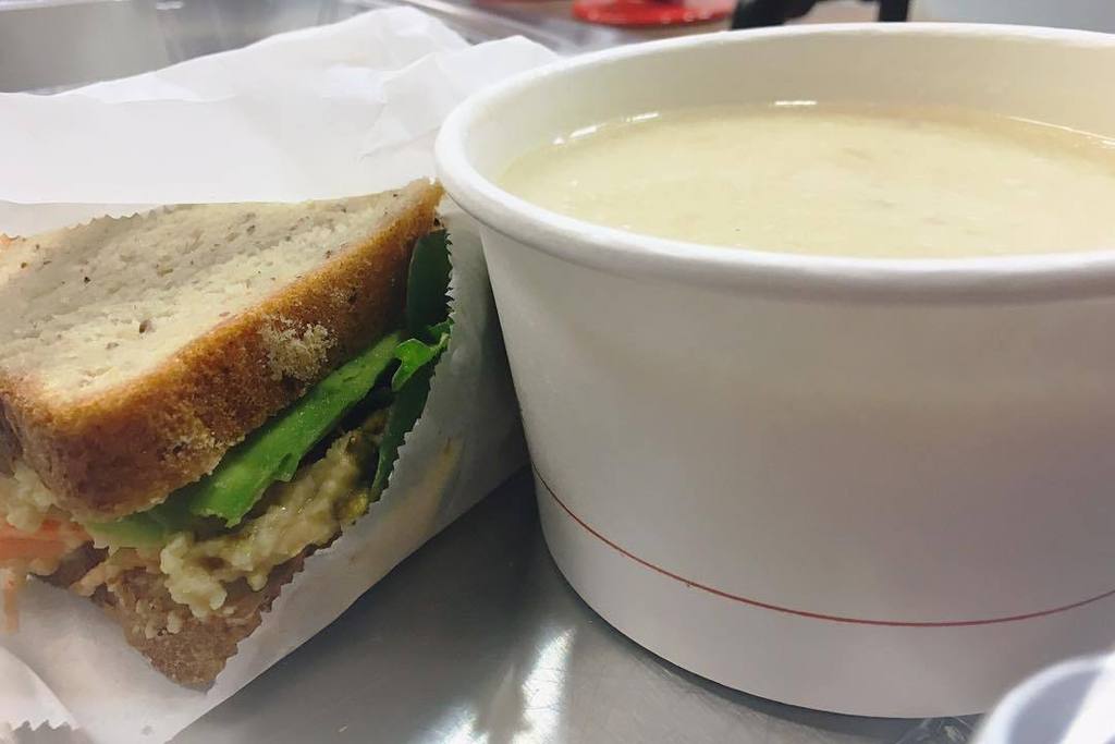 A couple of crowd favorites are on the Food Bar and <a href="/barre3okc/">barre3OKC</a> menus today: The hummus san… ift.tt/1K048VF