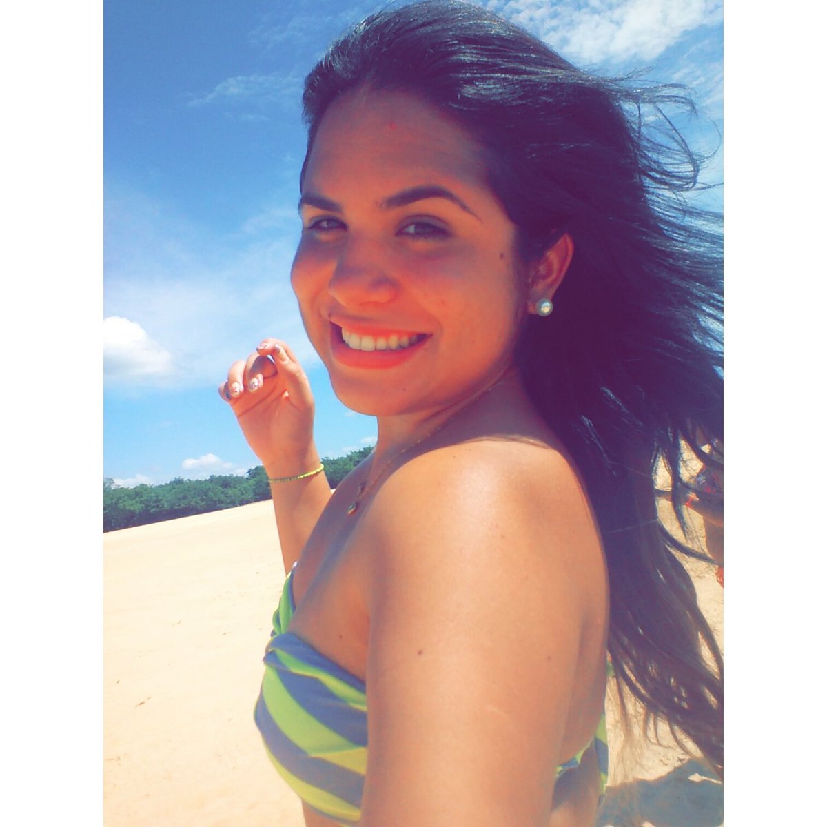 Dakotta_R's tweet photo. 👙🌞🌅😏🍺✌ https://t.co/3hSFDdtR01