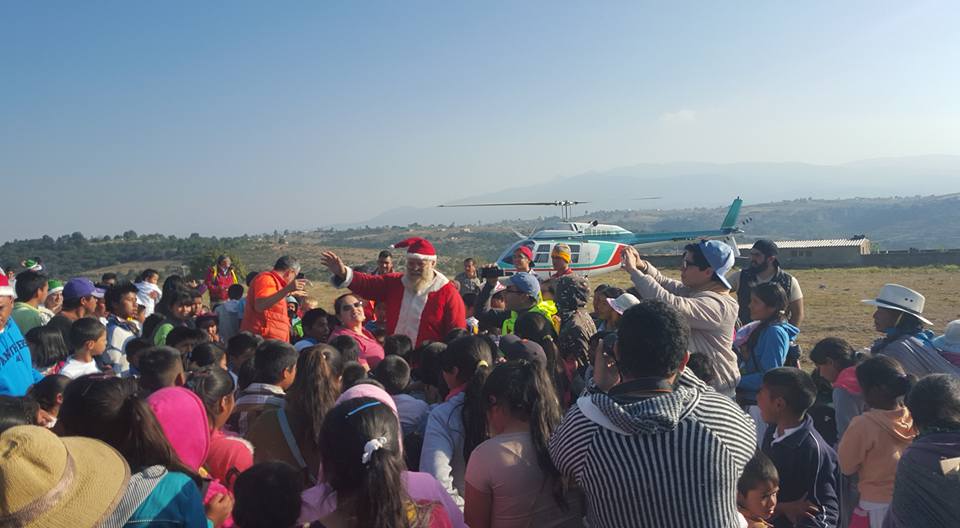 GRACIAS <a href="/ATOAVIATION/">ATO AVIATION</a> 
Los pequeños de La Casa Otomí, no podían creer que Santa los visitó y llegó en helicópteroro!!