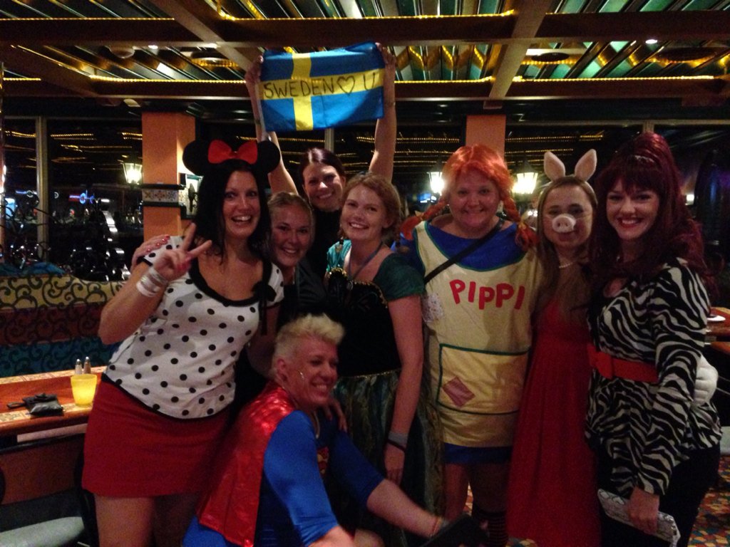 NKOTB Sweden tweet media