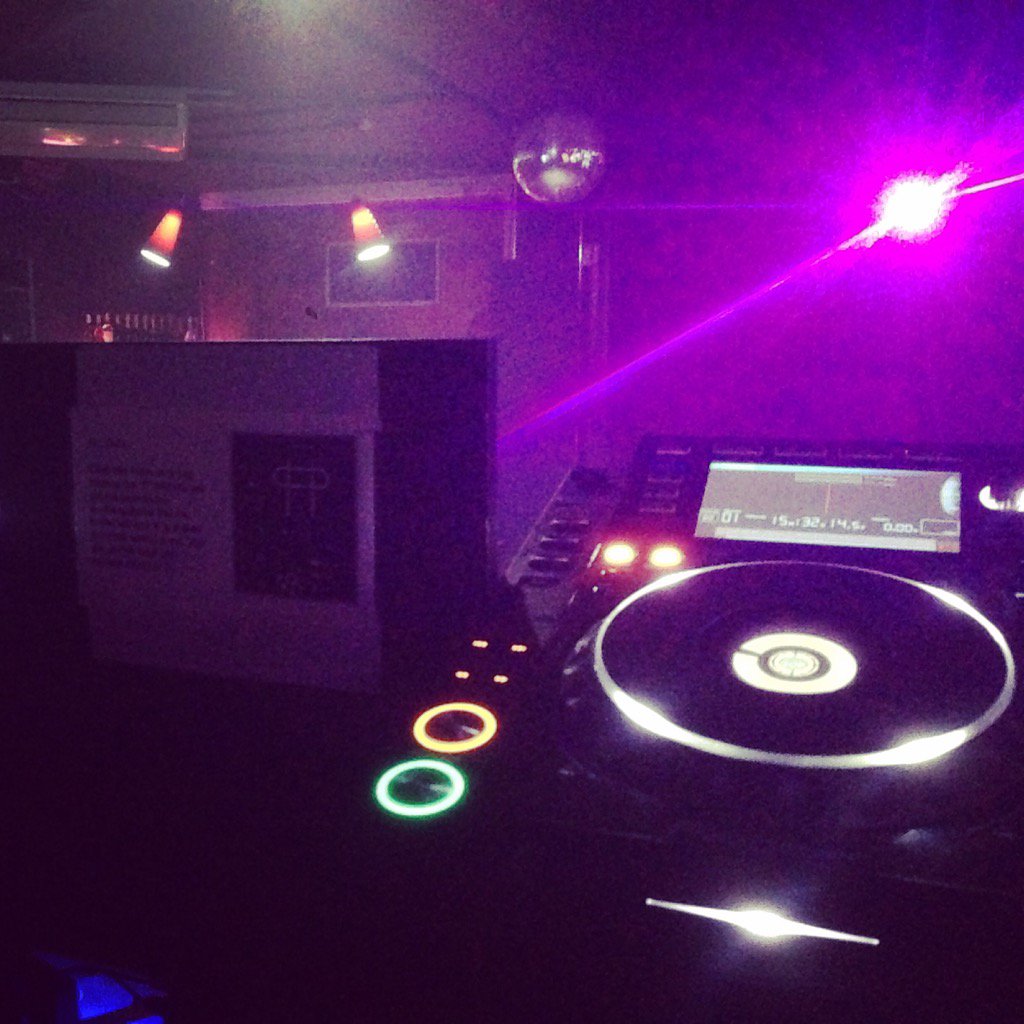 SteveBasher's tweet image. Back at the incredible @333mother tonight, anyone in London come on down! @21stCentNoise #djlife #dj #shoreditch