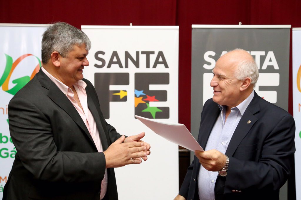 Se firmó el contrato para la segunda etapa de construcción del Centro Ambiental de #VGG ow.ly/WLiOG