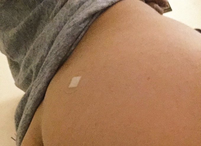 My ass hurts more then my mouth lol 😂😂😂 drugs don't numb my ass pain😐 https://t.co/fTddUdVIjR<a href="/tag/teamcyrusxxx"class="tags"><span>#teamcyrusxxx</span></a>