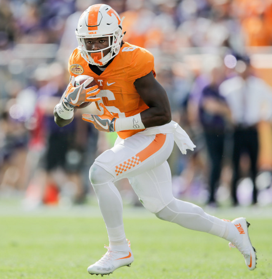 Vol_Football's tweet photo. #VolFact: @A_kamara6 was 3rd in the @SEC in yards per rush at 6.5 π¨π¨π¨π¨π¨ https://t.co/50Sug56Tvd