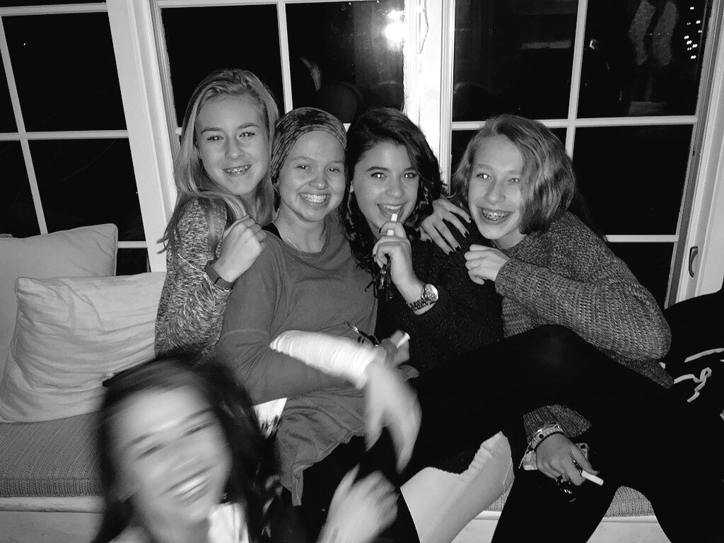 kaleigh_fogarty's tweet image. my girl is in remission!so pumped!u kicked ass!so glad to was able to be with you through it all,ly👭💜💜😇 #JaneStrong