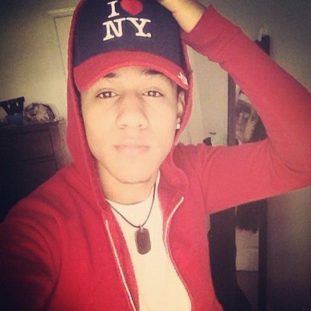 Richardcamfans's tweet photo. #tbt #throwbackthursday #Richardcamachofans #CNCO @lumnayofficial @CNCOmusic 😍Our monkey vecinaa❤️‍❤️‍ Feliz  Tarde! https://t.co/0fu4RkcMdM