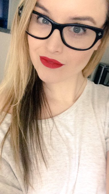 Come join me on MFC now! https://t.co/YTeljKbmk2 https://t.co/AJImqPZCRy