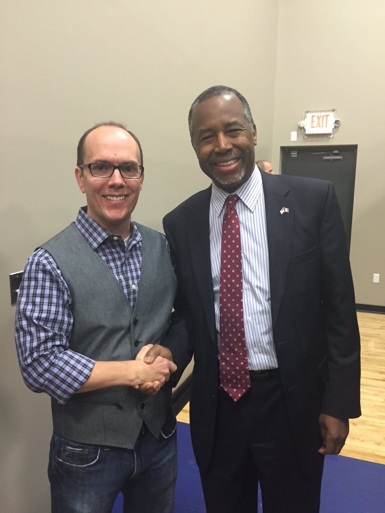 CCCedarRapids's tweet image. Pastor Jeremy met briefly with @RealBenCarson today!

#CalvaryCC
#EnduringWordRadio
#BenCarson