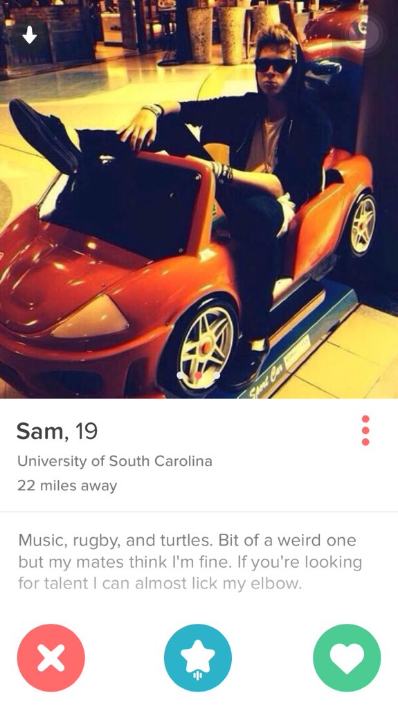 invisiblehood's tweet photo. excuse me "sam" but u look a lot like someone named luke hemmings https://t.co/X6PYlzBGA3