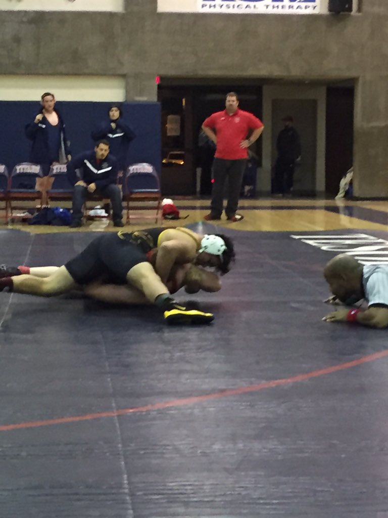 Gerardo Hernandez with a pin at 182