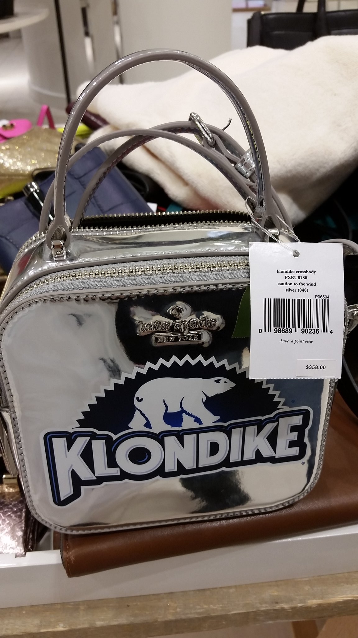 توییتر \ Evan! در توییتر: «What would you do for a Klondike Bag? Lol # klondike #bag #women #cash #why #jeez #katespade #icecream #notreally  /0S8wElHKeM»