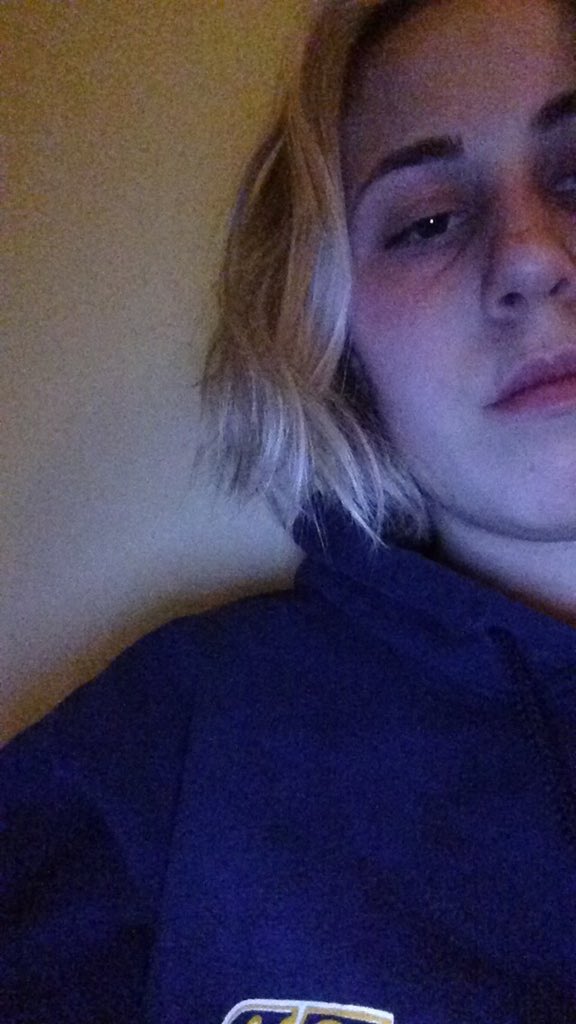 aida5raab's tweet photo. Snap chatting guys be like https://t.co/6HiCQLOb6L