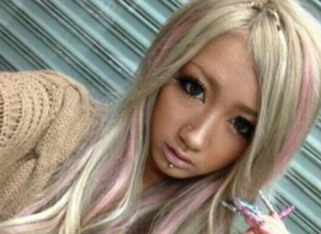 よういち On Twitter 禁断の情事 最中にlineをしながらタバコを吸うヤンキー彼女 おかしくないか と聞くと 普通っしょ と言う彼女が 結果ｗｗｗ Https T Co Nv5xxwh1re Https T Co Vdc0ma61ix