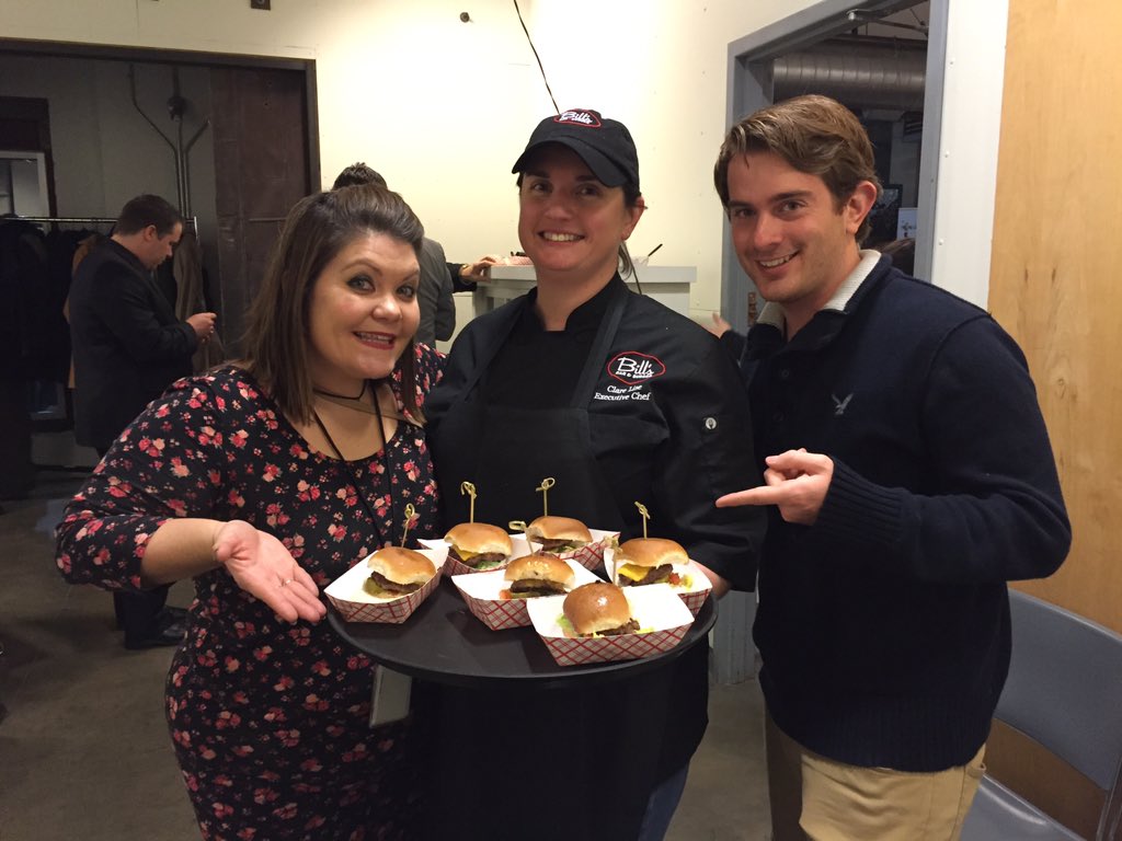 4the412's tweet photo. Exec Chef Claire @BillsBarNBurger personally delivers burgers @Ryan0Shea @sikeitsmissy @PghRestaurantWk #PRWparty https://t.co/cShybR3XKZ