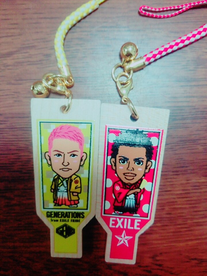 rvdtxkc5oha's tweet photo. やっと羽子板と千社札届いた(^-^) https://t.co/1KplgOoylf