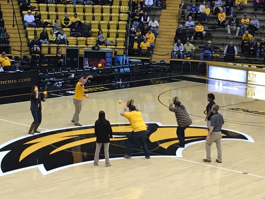 LFBenvenutti's tweet photo. Social media suite and halftime game...too much fun for 1 night in Reed Green! #SMTTT https://t.co/OAT0UWme9Z