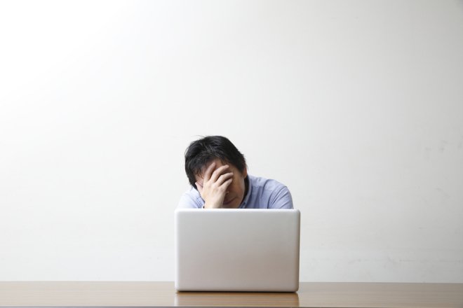 TeacherToolkit's tweet photo. During the school day, staff should only check email when they're not teaching. https://t.co/puul3139xY > Thoughts? https://t.co/wi4RKppLuw