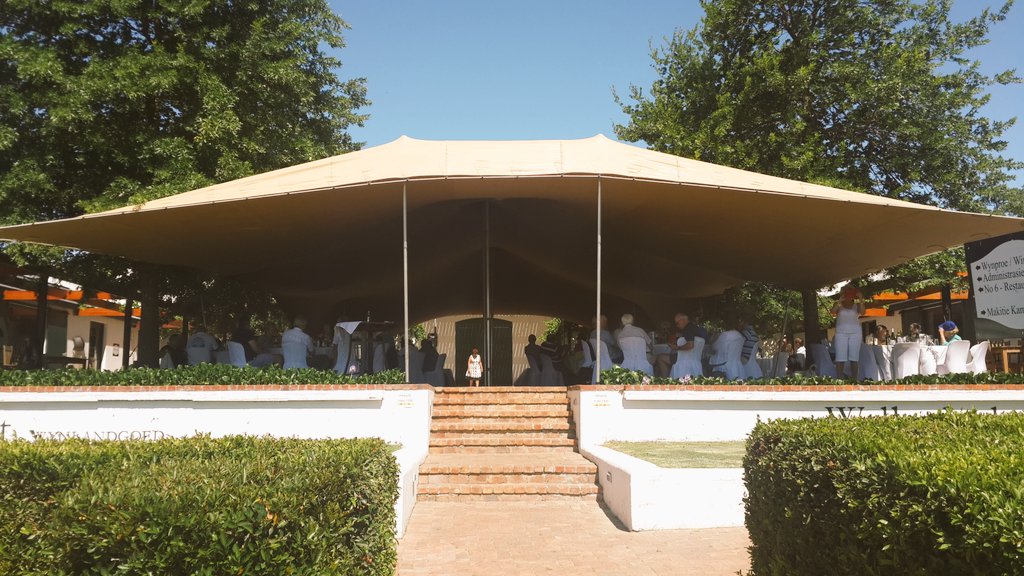 What a day! It was great having <a href="/AllanLamb294/">Allan Lamb</a>  and <a href="/africatvl/">Africa Travel</a> here for lunch ! Please join us again any time!