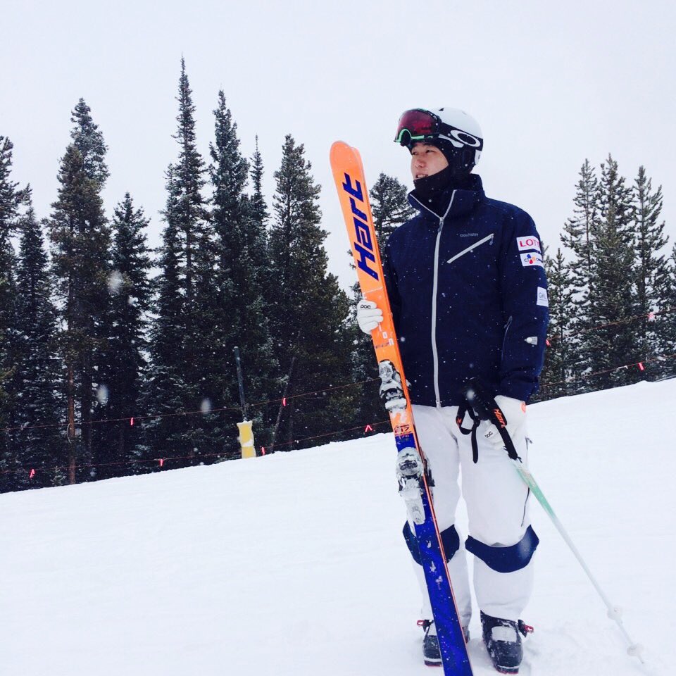 Jaewoo94's tweet photo. First time skiing this year😋
#usa #Colorado #winterpark https://t.co/wuuru5E0b5