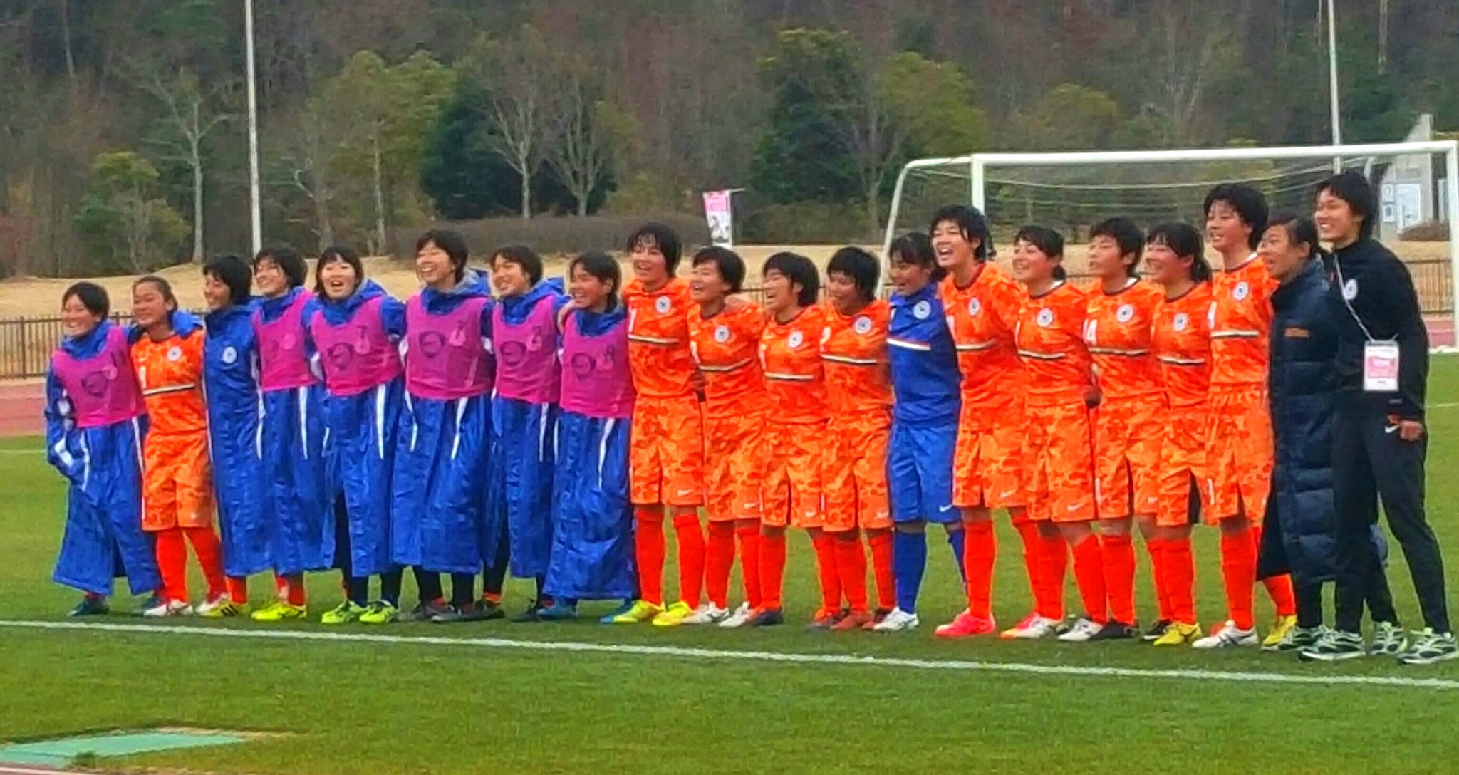 Tbs高校女子サッカー 夏冬共に全国ベスト４ 今年度 大商学園 大阪 と並び 安定した力を見せてくれた修徳 東京 有賀監督が 真面目 と語る 選手達は実直に個々の役割を果たし 勝利を重ねたオレンジのイレブンは 昨年度を越える結果を手に冬を終えます