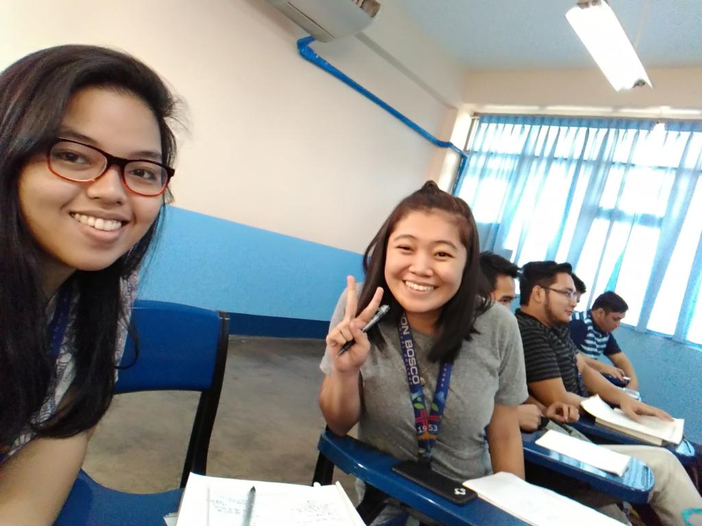 trishaclr's tweet photo. smile though your brain is bleeding #elemags https://t.co/Kb5YdOnuLL