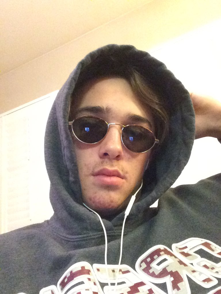 IHateEverythin_'s tweet photo. Hi https://t.co/wIFKoEcU8Y