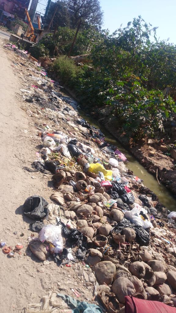 sachinvkulkarni's tweet photo. @wapkris @BBMPCOMM1 @bbmpadmn @arun6137 drainage water redirected 2 rain water passage. polluting grnd water https://t.co/GOunyiQtio