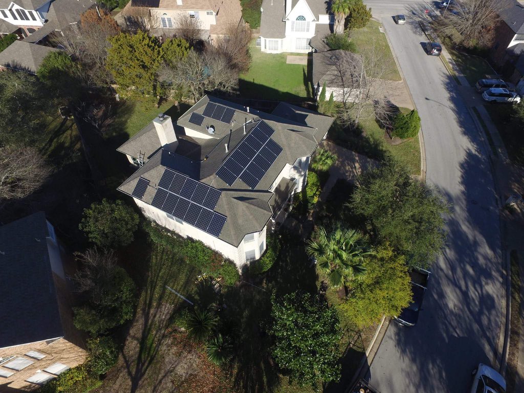greenbeltsolar's tweet photo. From a house to a power plant in weeks #Solar #ActOnClimate #followthesun #utilities #GoSolar #SolarIsNow #CleanNRG https://t.co/xm1DcJ93GD