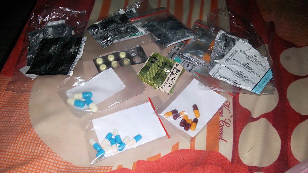 Rismha_16's tweet photo. Huft.. Tdi disekolah penyakit kambuh, untungnya ngk lupa  bawa persedian obatnya. Makasih tuhan❤❤ https://t.co/flhLLZkJU2