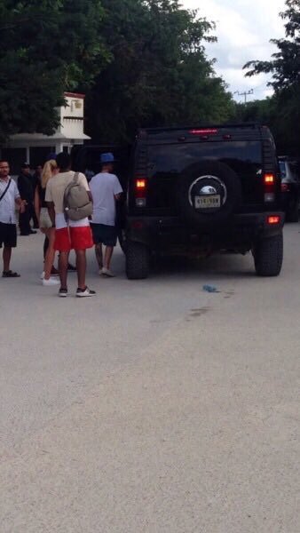 justinbieberID's tweet photo. #JBIDINFO Justin in Playa Del Carmen, Mexico (Jan 7) (2) https://t.co/D1ioTeLw0n