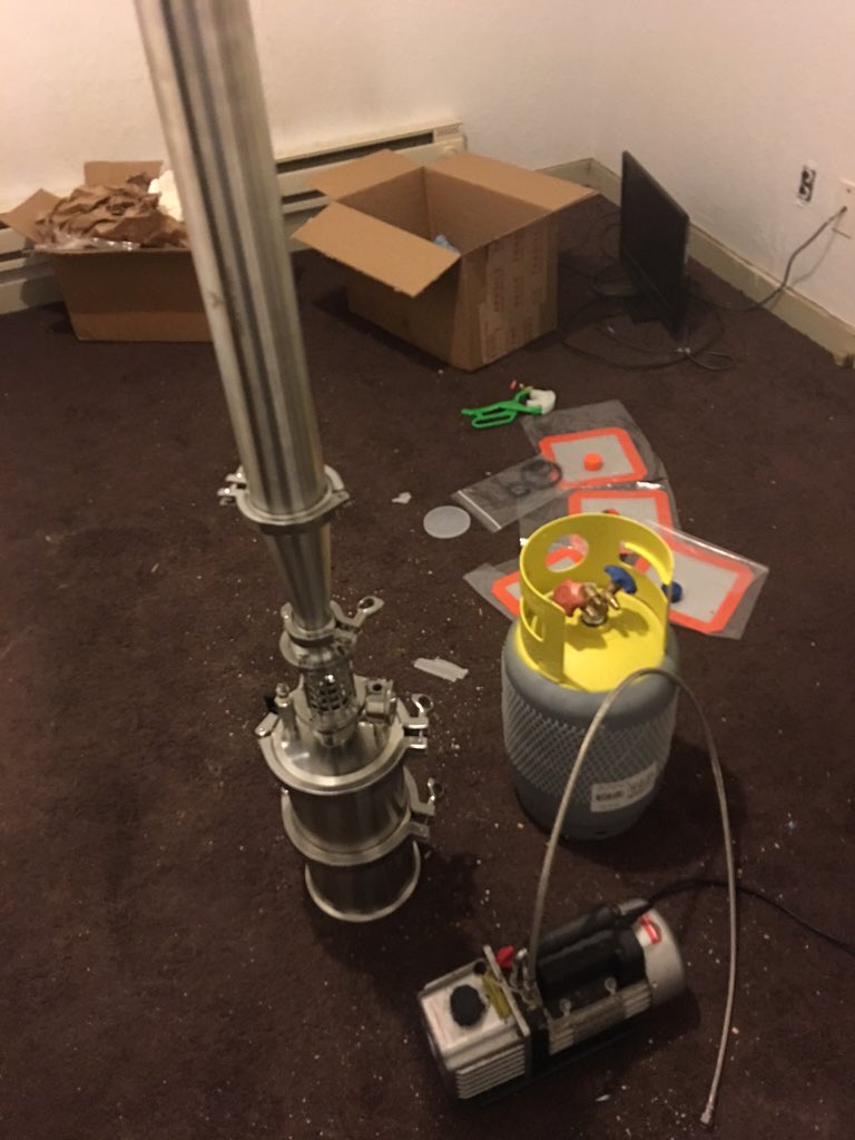 shakespearebuds's tweet photo. Our #closedLoopExtractor arrived today, can't wait to get to #work making some fantastic #BHO #dablife https://t.co/XdTsBeD89z