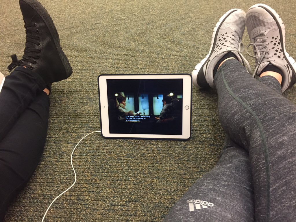 Amaazingracie's tweet photo. We meet at Barnes & Noble and watch movies on her lunch break. #friendshipwinning https://t.co/RWRJCa9QWt