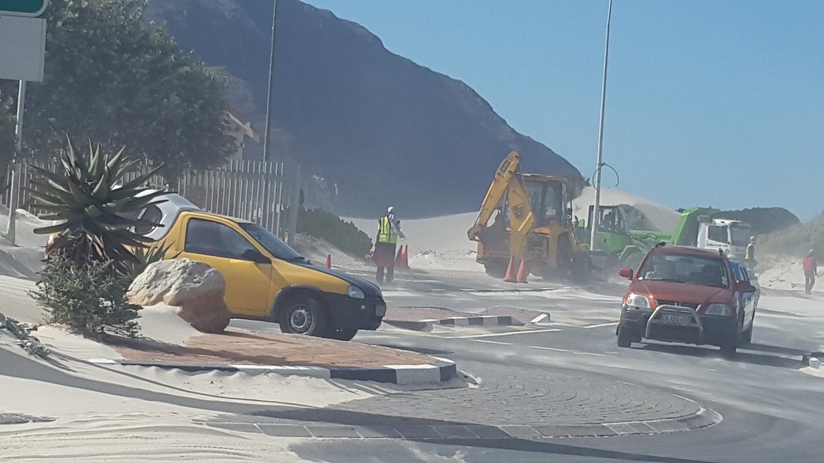 CapePoint_Route's tweet photo. Is it possible to clear the sand? #HoutBay #sandstorm #SEwind Thankless work today! https://t.co/6frd6R9G5v