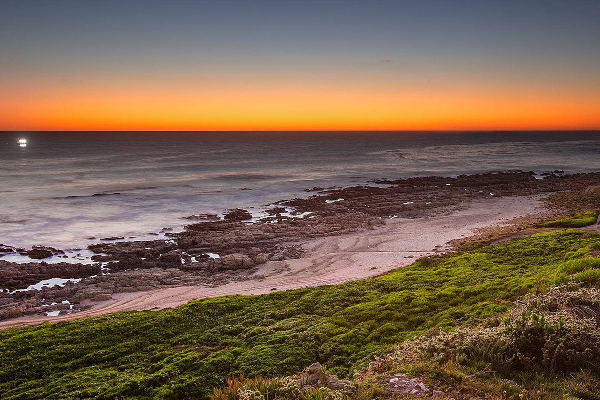 Pic of the Day from beautiful South Africa .. Sunset near Cape St Francis captured by <a href="/stanblumberg/">Stan Blumberg</a>