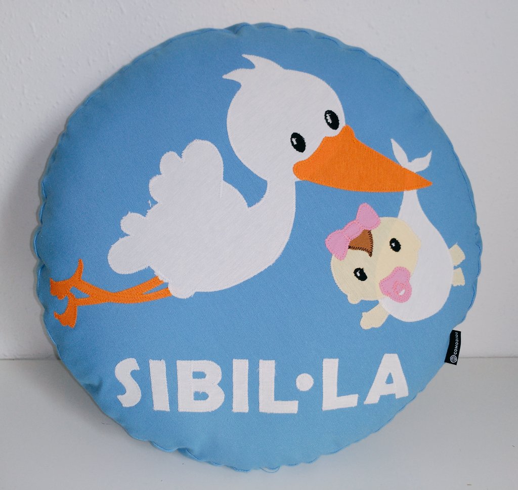ComodiosCojines's tweet photo. Otro #CojínPersonalizado ideal para regalar a la más peque de la casa! https://t.co/rPmG3h5DMM #Infant #infantil https://t.co/AklCyn9M4p