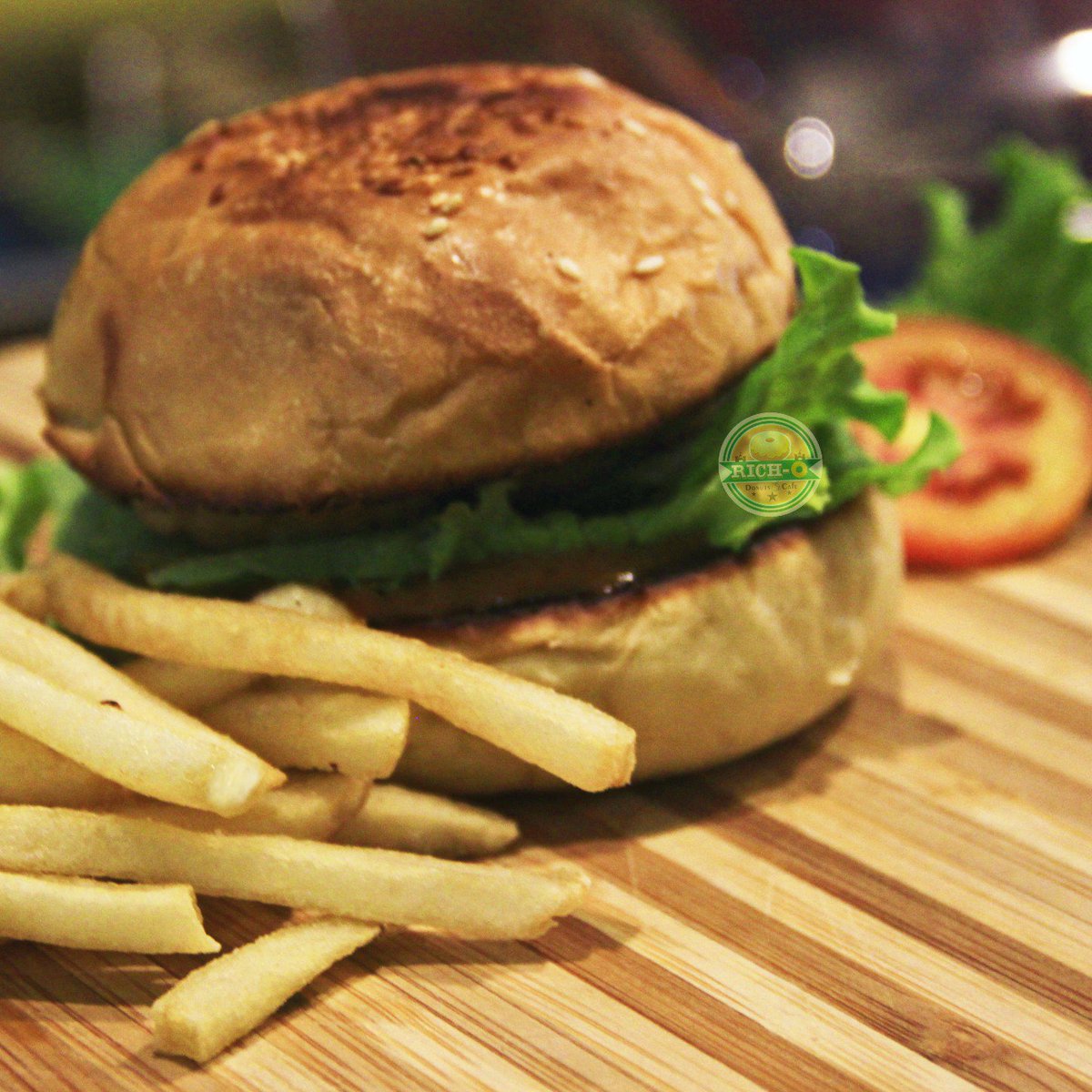 richodonutscafe's tweet photo. Beef burger only 25K saja!! https://t.co/f5B3JLInA7