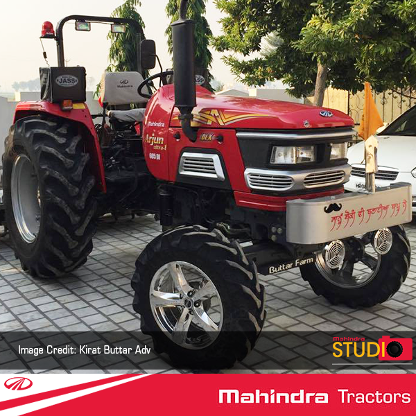 TractorMahindra's tweet photo. Here’s a picture of the Mahindra 605 DI ready to take on the fields! Impressive, isn’t it? #MahindraStudio https://t.co/kBlqYNqjhe