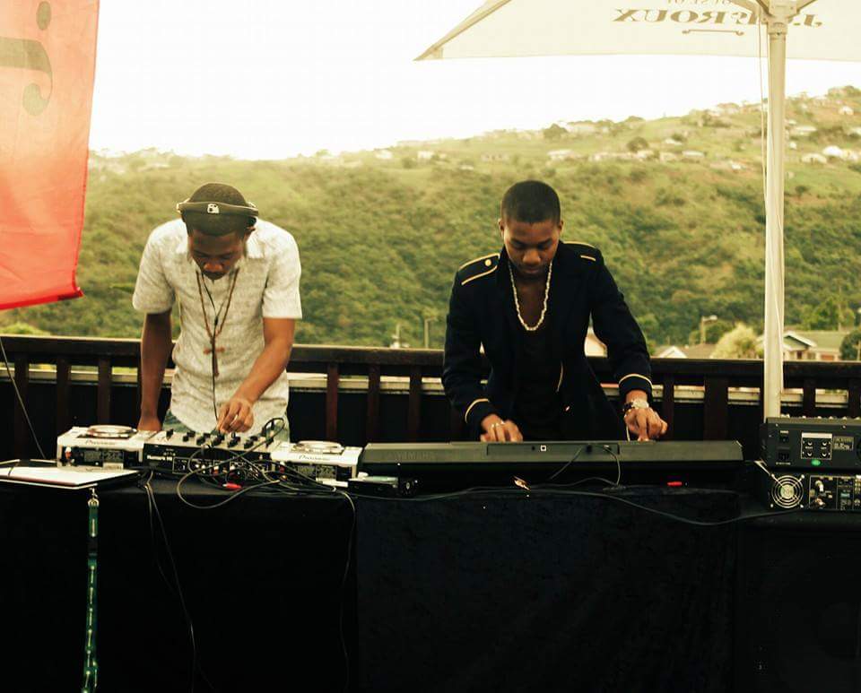 ComonGroup_Ent's tweet photo. Catch @DeRoss_DJ &amp; @zibumac tomorrow 09/01 @SUNCOASTDurban Sun Cafe doing what they do best. https://t.co/dHnaWDM1V6
