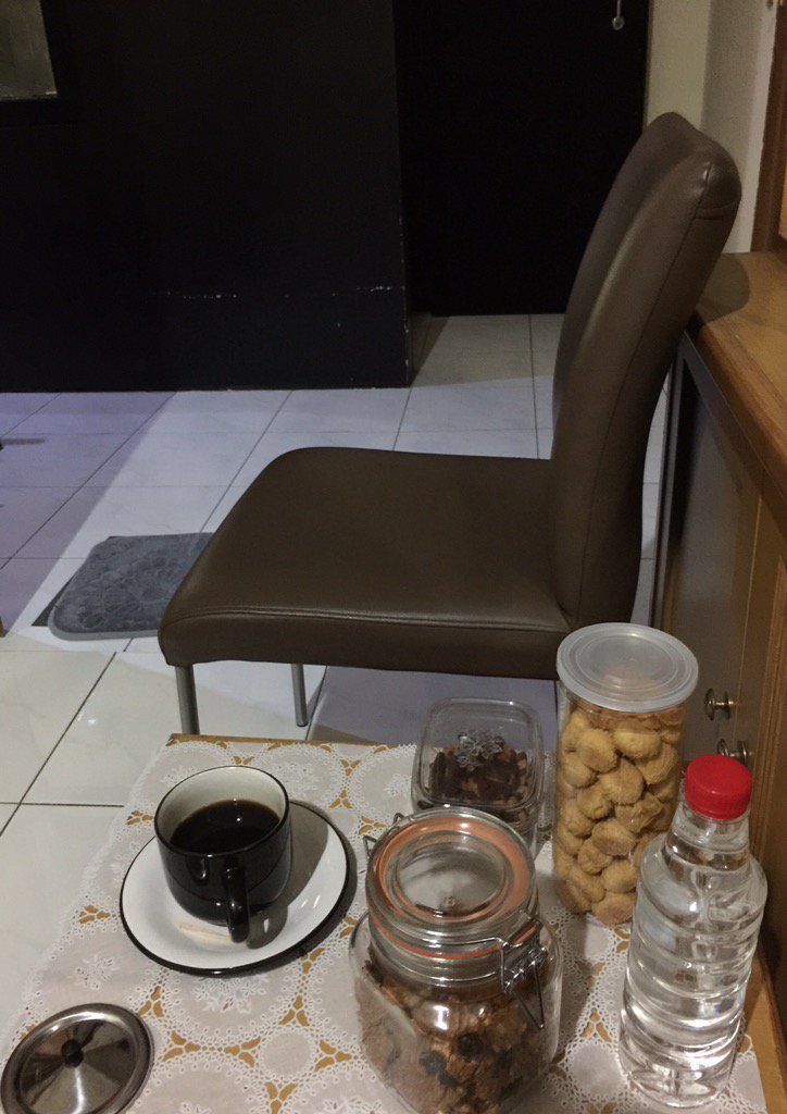 Dah pagii ..ngopi yukkk