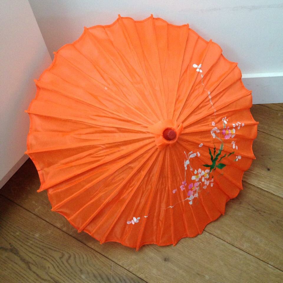 satinleafevents's tweet photo. Super cute parasols, perfect for when the sun decides to show. Or simply for decoration ;) £8 incl P&amp;P https://t.co/ykJxkfpXgo