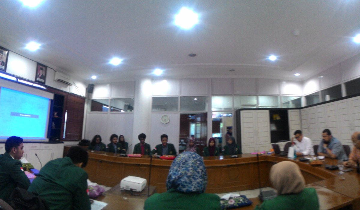 PEMA FEB USU sdg mengadakan Audiensi dengan pihak MWA dan Panitia Penjaringan dan Penyaringan Rektor USU <a href="/anak_USU/">anakUSU.com</a>