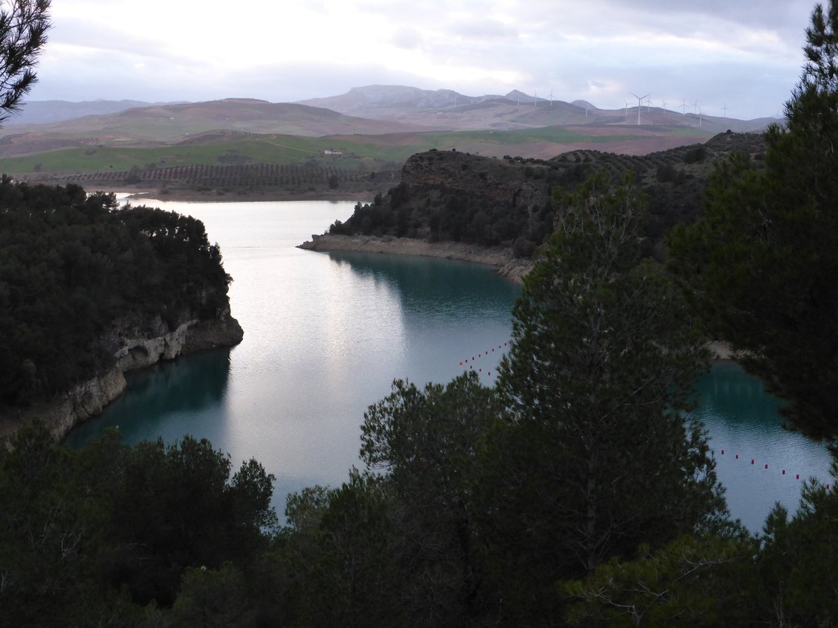 Embalse Guadalhorce en Ardales (Málaga)...<a href="/Paisaje_Rural/">Paisaje Rural</a> <a href="/AndaluciaenFoto/">Andalucía En Fotos</a> <a href="/RinconesE/">Rincones de España</a> <a href="/viveandalucia/">Vive Andalucía</a> <a href="/andaluciaparais/">andaluciaparaiso ❤</a>