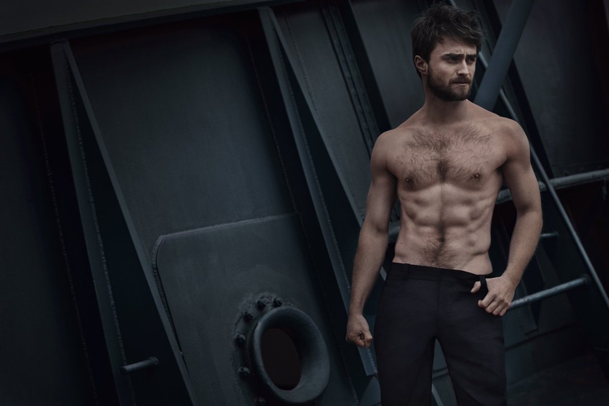 Daniel Radcliffe Vanity Fair Italy photoshoot.10 pictures : https://goo.gl/...