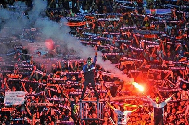 CasualMoving's tweet image. FOR HOPE AND BETTER LIFE - WE ARE AREMA...!!!